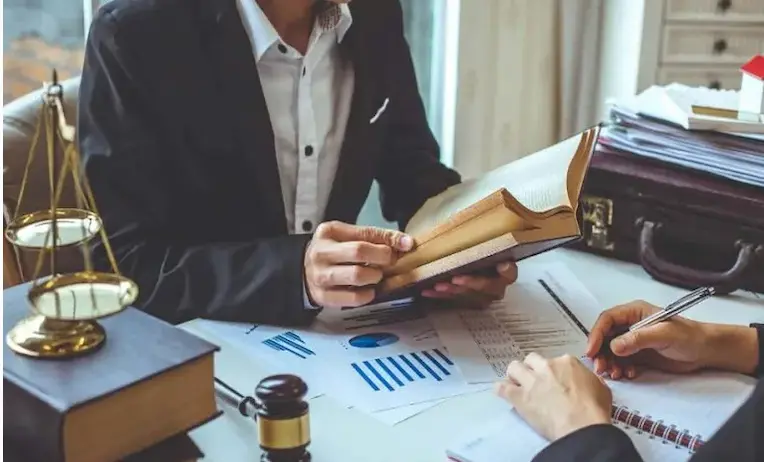 الفرق بين المؤسسة والشركة