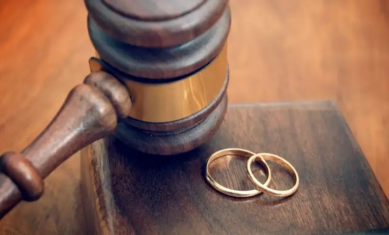 محامي خلع بالرياض